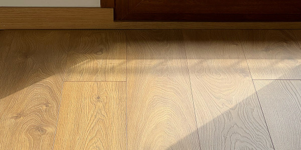 Rehabilitación / Reformas de Pisos en Córdoba · Instalación de Parquet, Gres, Porcelánicos y Moquetas